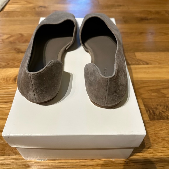 NWT Vince Cyder Flat, Light Woodsmoke Suede, Size:8 - Picture 4 of 7